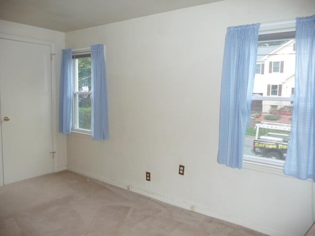 Building Photo - 31 S Ashby Ave