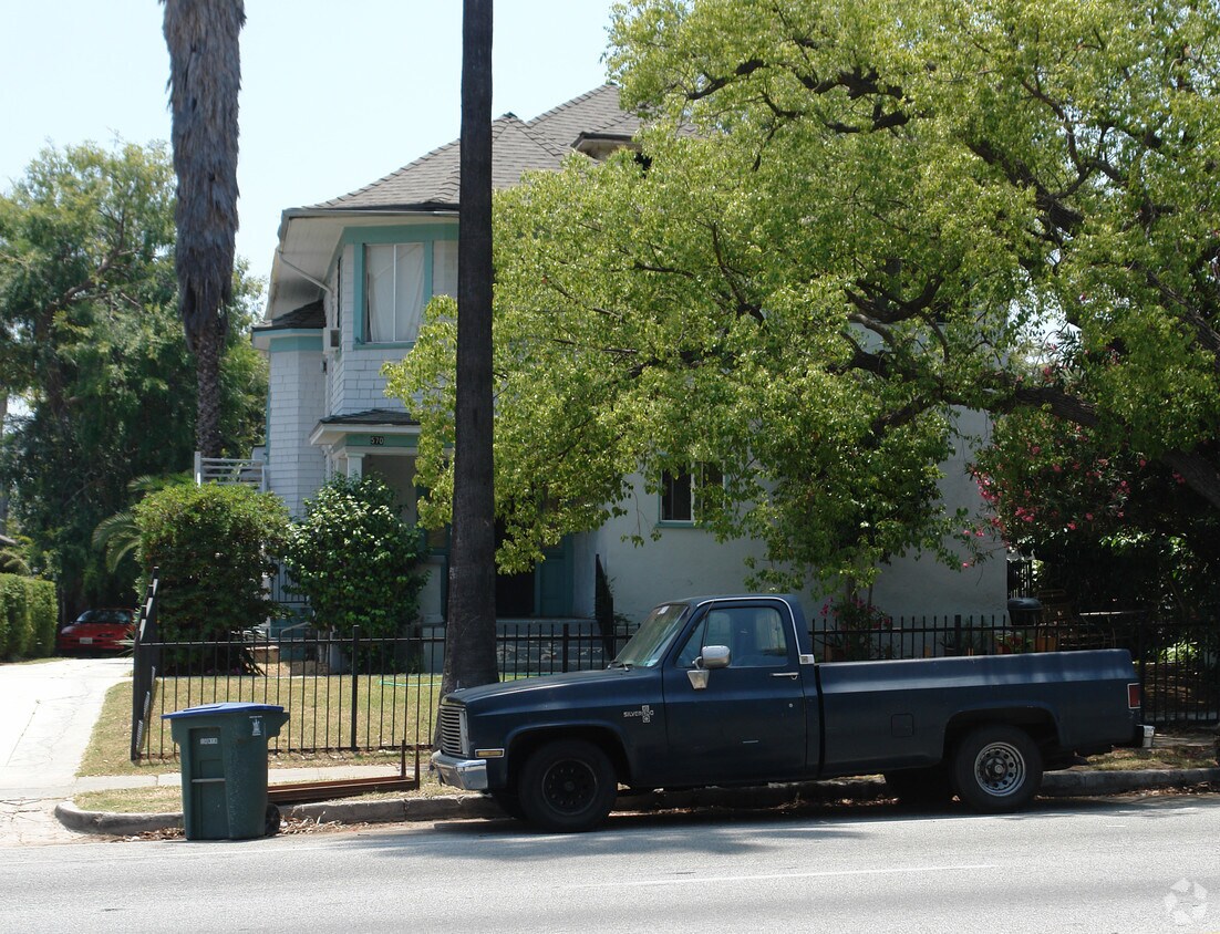 Foto del edificio - 570 E Washington Blvd