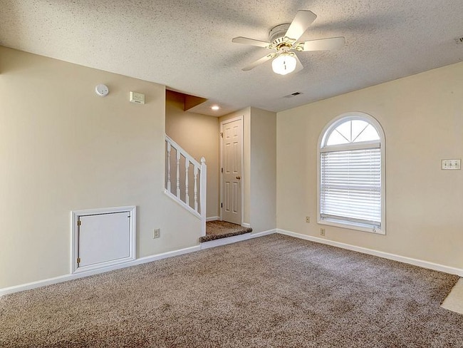 Foto del edificio - 805 E Sherwood Hills Dr