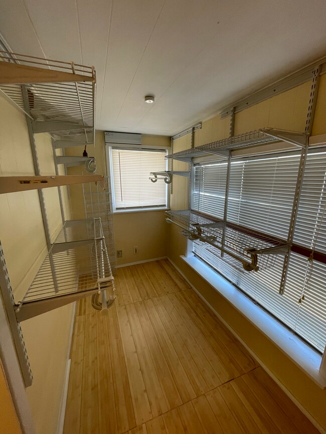 Foto del edificio - 6608 Linden Ave N