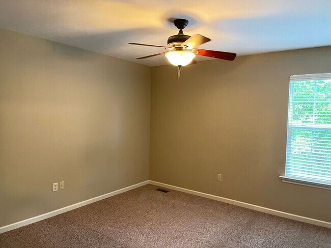 Foto del edificio - 1437 Bridgeport Terrace