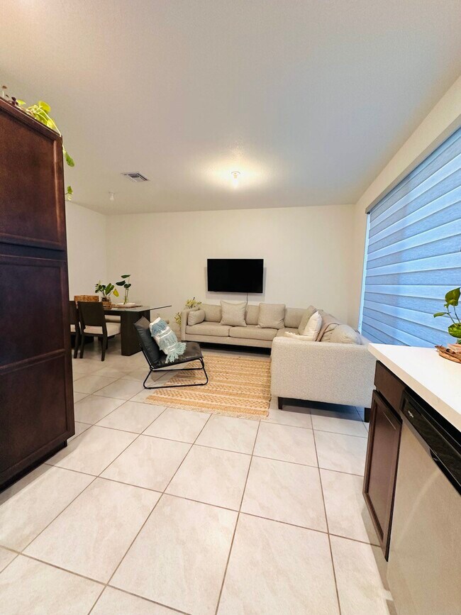 Foto del edificio - 2417 SE 10th St