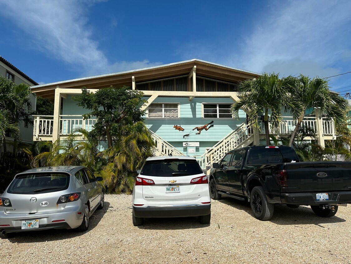 Primary Photo - 144 Palermo Dr