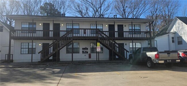 Foto del edificio - 632 Whitham Ave