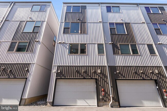 Foto del edificio - 3107 Birchview Walk