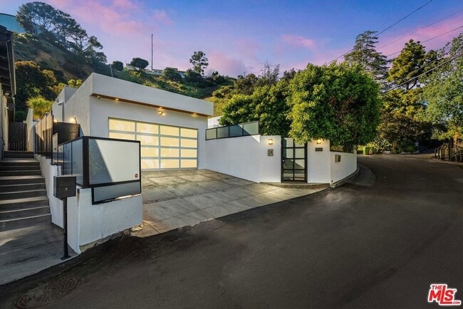 Building Photo - 8600 Appian Way