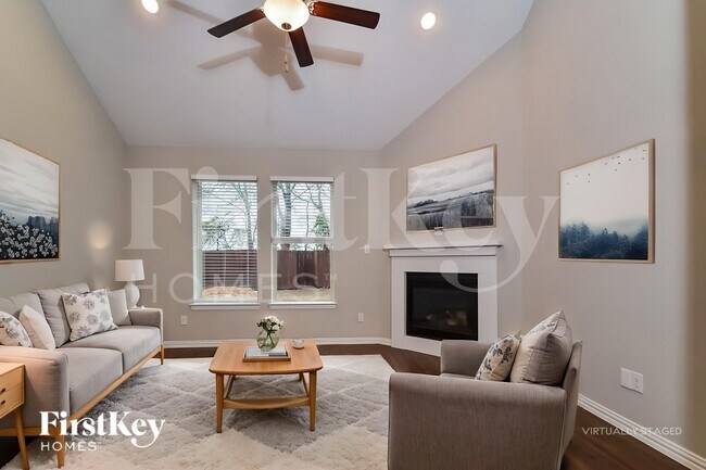 Foto del edificio - 2815 Willow Ln