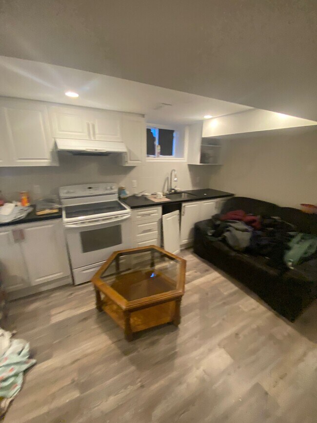 Building Photo - 116 Dorcot Ave