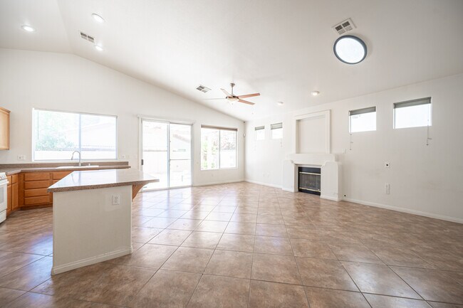 Building Photo - 356 Blackstone River Ave