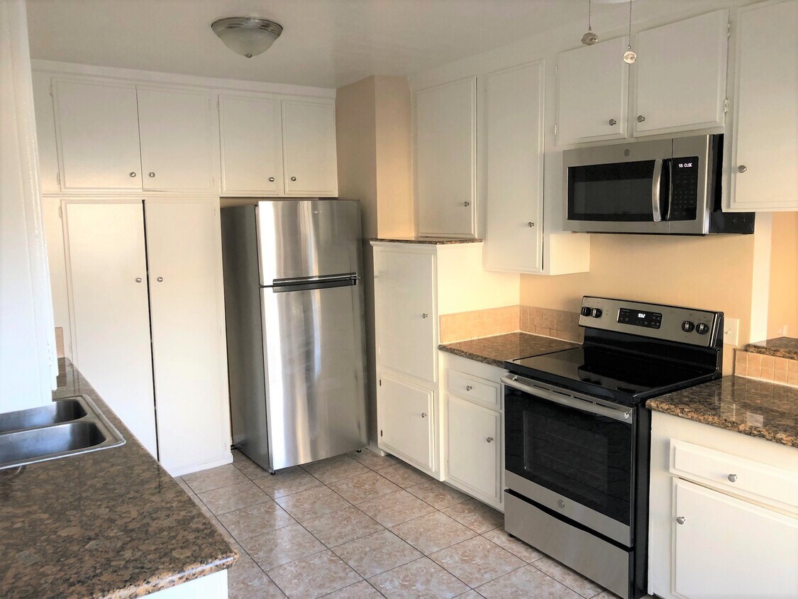 Foto principal - 205 E Plymouth St