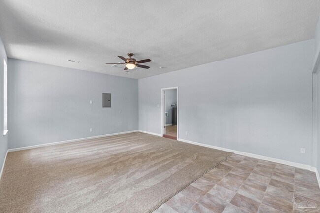 Foto del edificio - 7468 Brightwood St