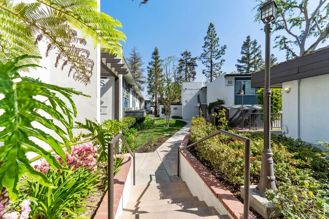 Foto del edificio - Hills at Hacienda Heights
