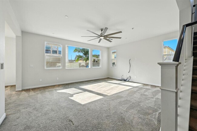 Building Photo - 970 Sea Glass Wy