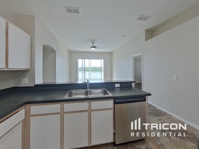 Building Photo - 2684 Willow Glen Cir