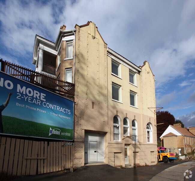 15 Locust Ave, Fairmont, WV 26554 Apartments Fairmont, WV