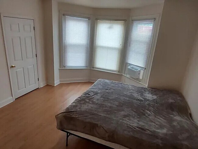 Foto del edificio - 3114 N Taylor St
