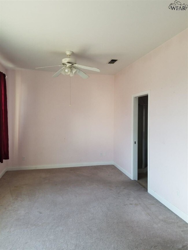 Foto del edificio - 911 Van Buren St