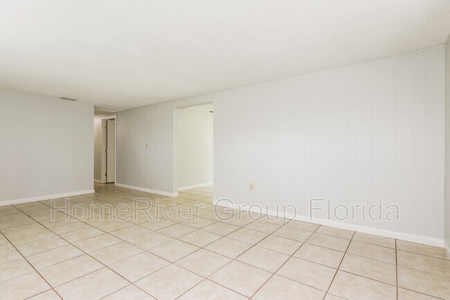 Foto del edificio - 3116 Justine Ave