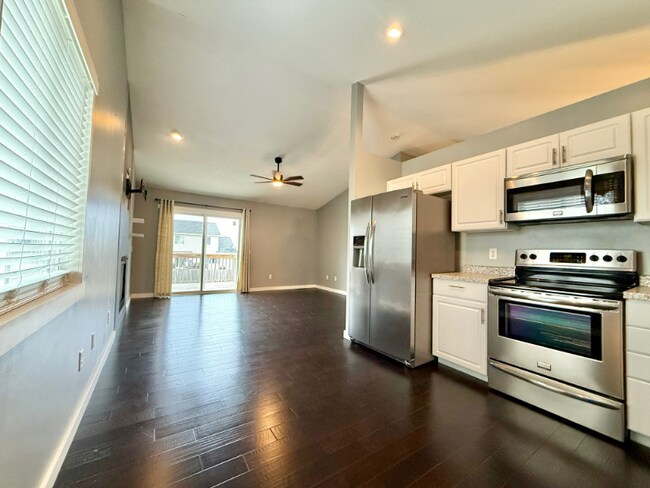 Building Photo - 505 SE Pleasant View Dr