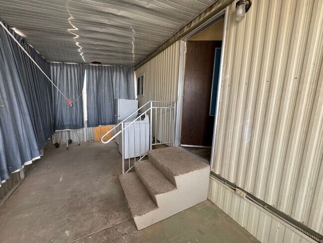 Building Photo - 1 BR Cozy Mobile near River,