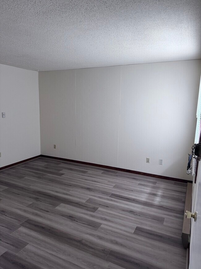 Foto del edificio - 207 W Hydraulic Ave