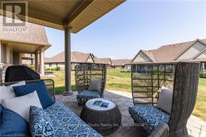 Building Photo - 160 Hawthorn Cres