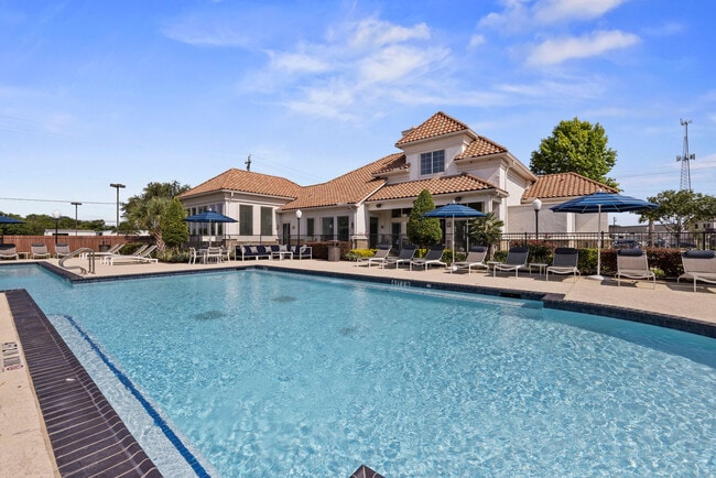 Clear Lake Apartments for Rent with EV Charging - Houston, TX - Updated ...