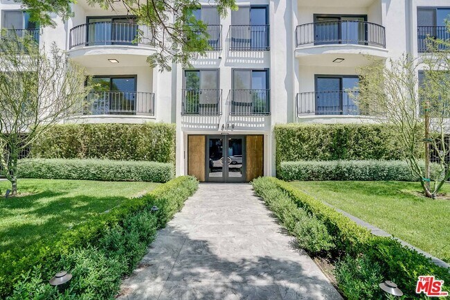 Foto del edificio - 1470 Rexford Dr