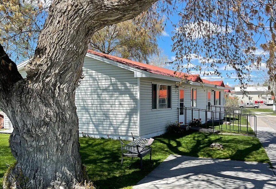Foto principal - 835 W Main St