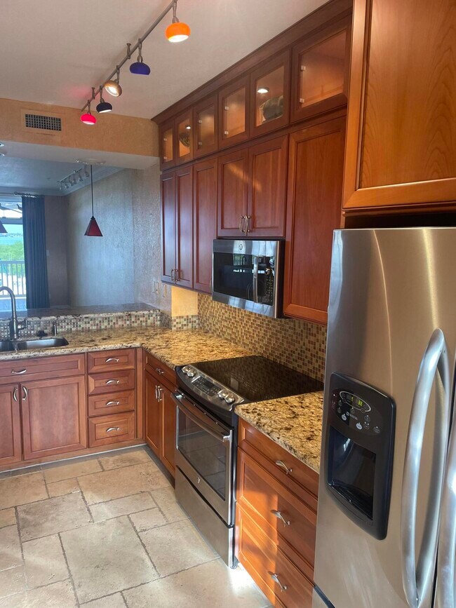 Foto del edificio - 5605 College Rd