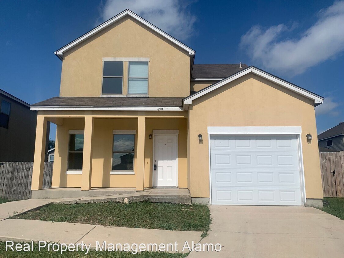 Foto principal - 3 br, 2.5 bath House - 6911 Hallie Ridge