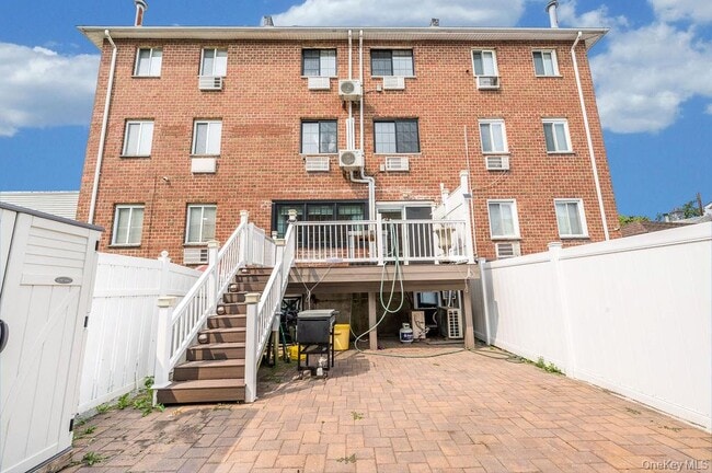 Building Photo - 268 Emerson Ave