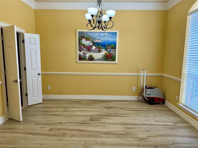 Building Photo - 1219 Pine Forest Cir