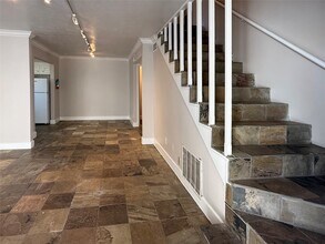 Building Photo - 1903 Portsmouth St