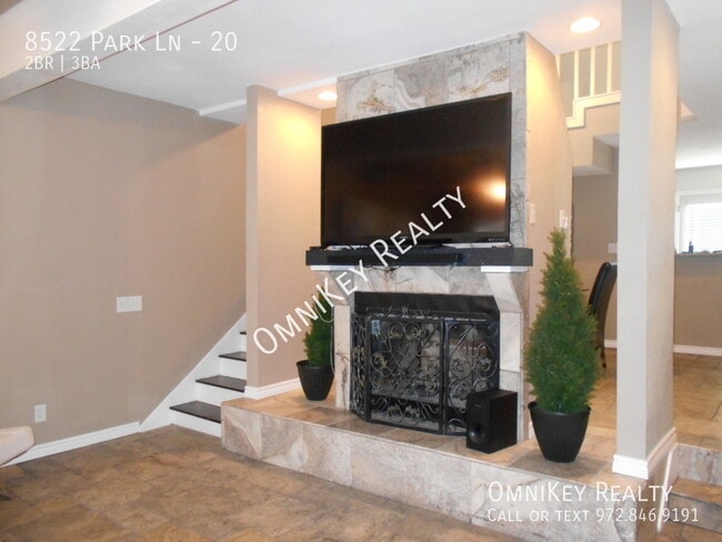 Building Photo - 8522 Park Ln