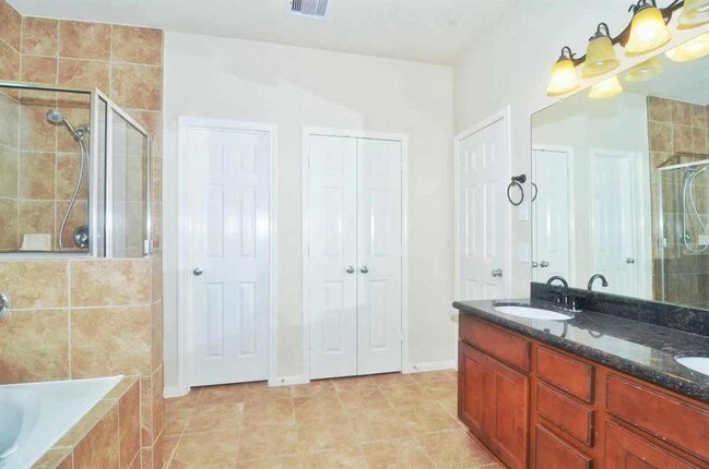 Building Photo - 2311 Alassio Isle Ct