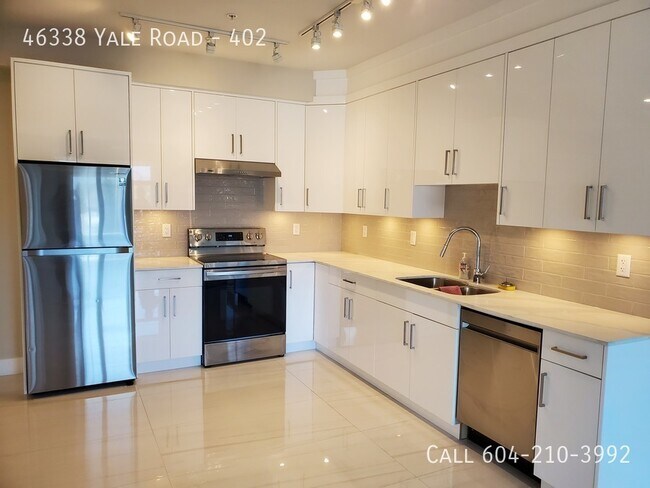 Building Photo - One Bedroom Condo at Yaletown Living-3 Month Utilities Included!