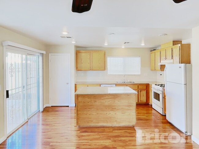Building Photo - 3968 E Spruce Fern Ln