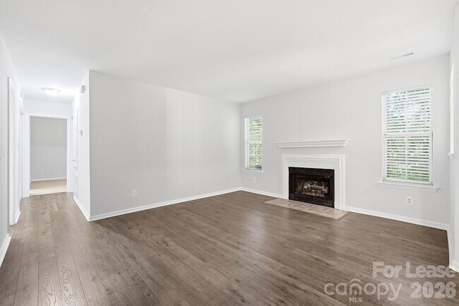 Foto del edificio - 6000 Gray Gate Ln