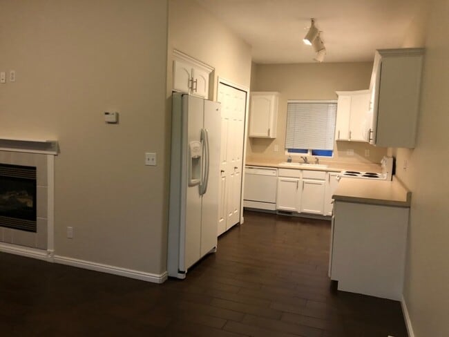 Building Photo - 10828 Wynview Ln
