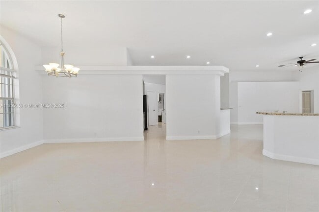 Foto del edificio - 6543 NW 72nd Pl