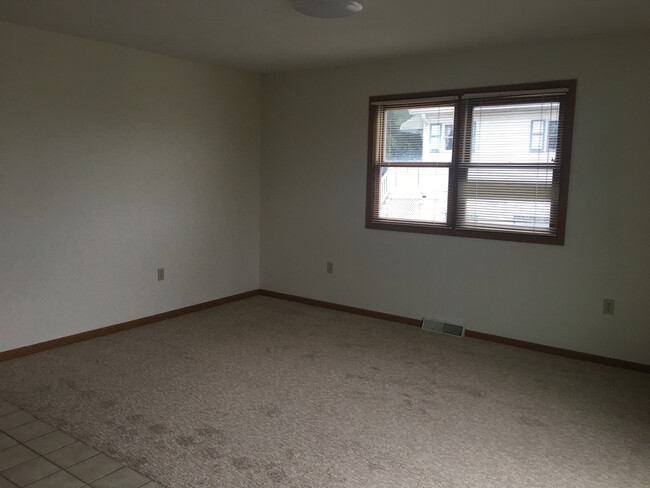 Master bedroom - 1637 W Grandview Blvd