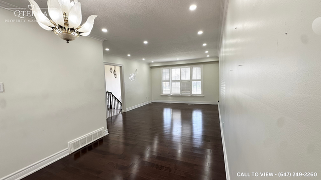Building Photo - 22 Panama Crt