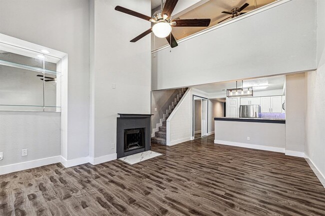 Building Photo - 16800 Sugar Pine Dr