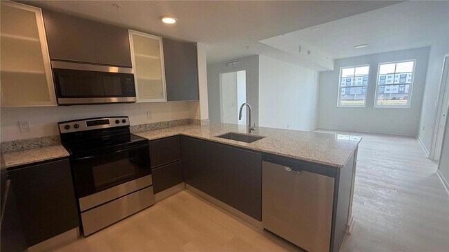 Foto del edificio - 5587 Millenia Blvd
