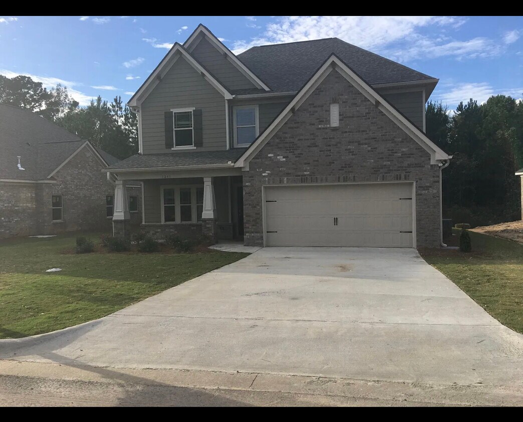 1241 Weatherford St, Auburn, AL 36830 House for Rent in Auburn, AL