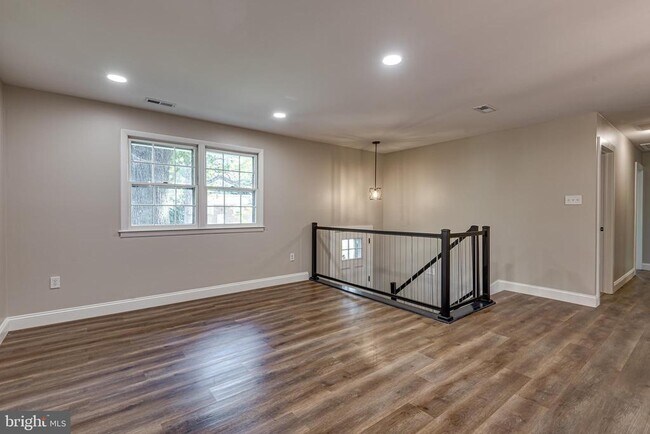 Building Photo - 1220 Plateau Pl