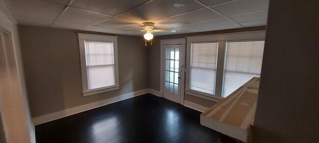 Building Photo - 2409 Wrightsboro Rd