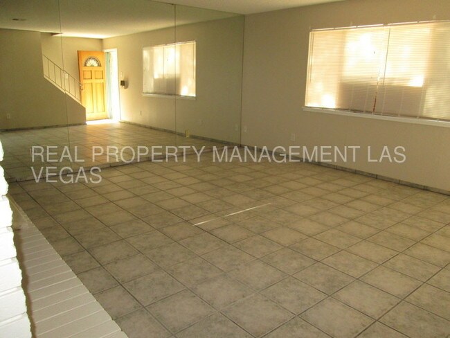 Building Photo - 279 Pecos Way
