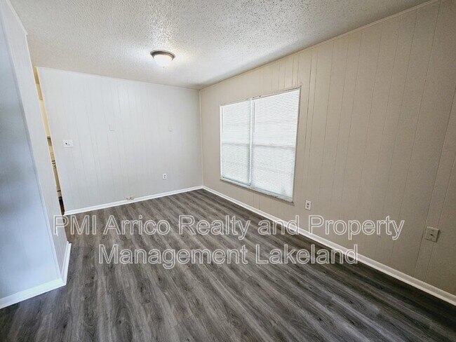 Foto del edificio - 3325 S Polk Ave